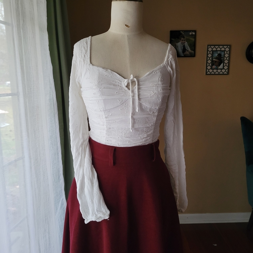 Hollister White Eyelet Long Sleeve White Top with Tie Front Size XS